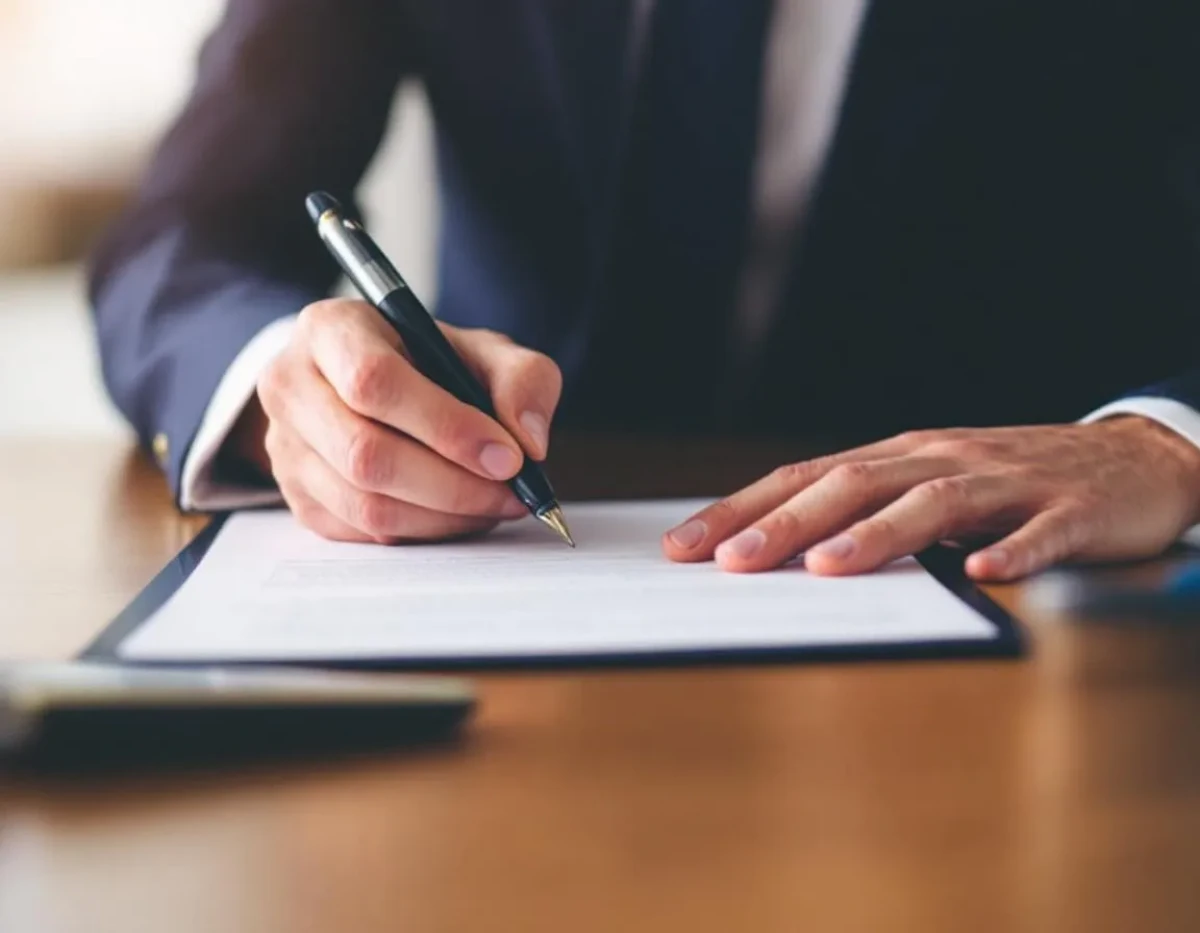 Les 5 pièges à éviter dans la signature d'un pacte d'associés en 2025